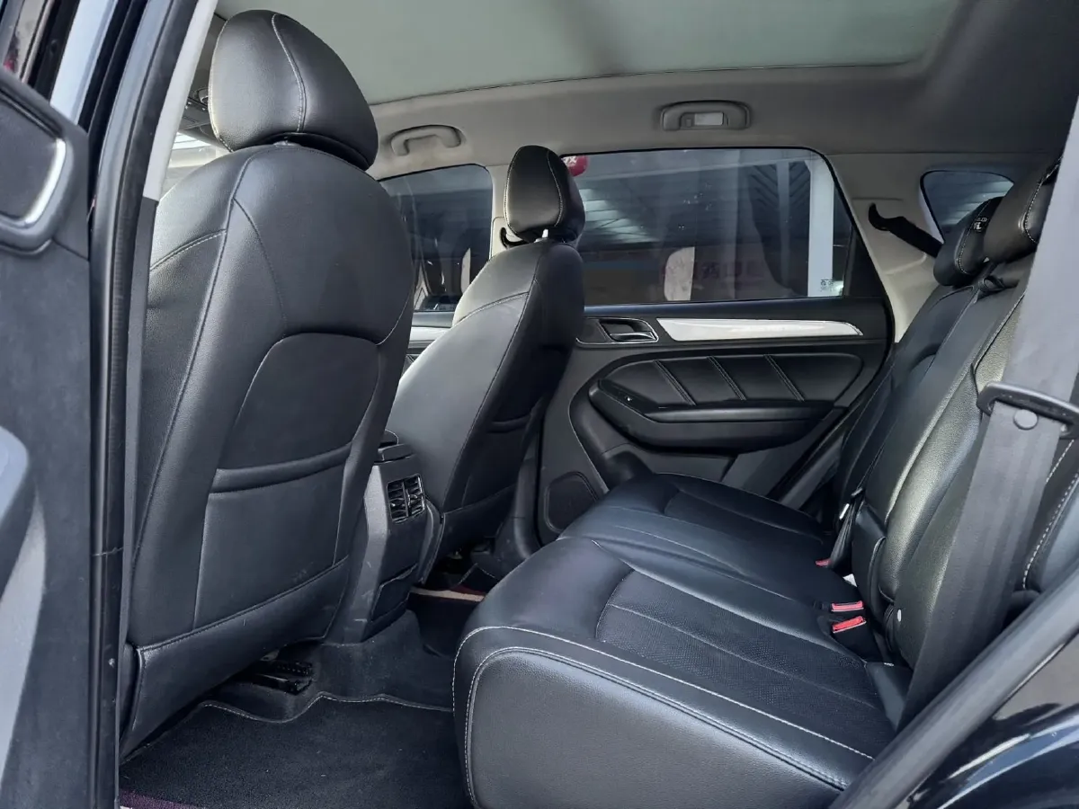 2018 Roewe RX5 1.5T 169HP L4 7DCT,autocango,china used car exporter,china ev exporter,chinese used car exporter,chinese used ev exporter