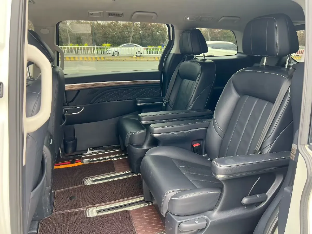 2019 GAC Trumpchi M8 2.0T 201HP L4 6AT,autocango,china used car exporter,china ev exporter,chinese used car exporter,chinese used ev exporter