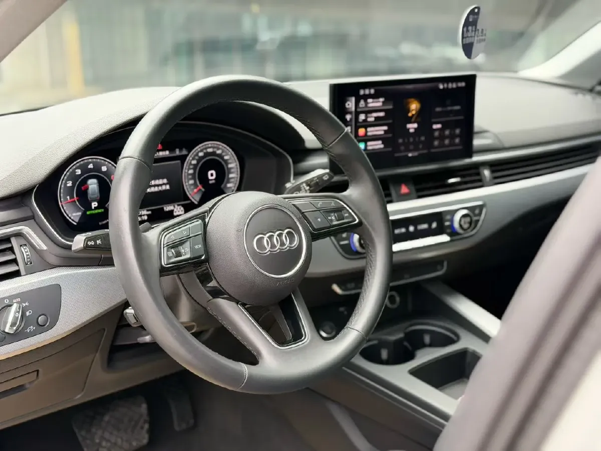 2021 Audi A4 2.0T 204HP L4 7DCT,autocango,china used car exporter,china ev exporter,chinese used car exporter,chinese used ev exporter