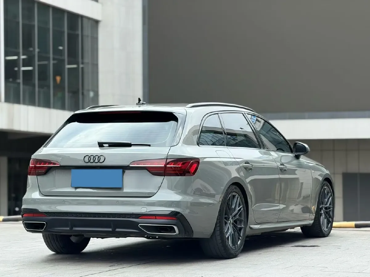 2021 Audi A4 2.0T 204HP L4 7DCT,autocango,china used car exporter,china ev exporter,chinese used car exporter,chinese used ev exporter