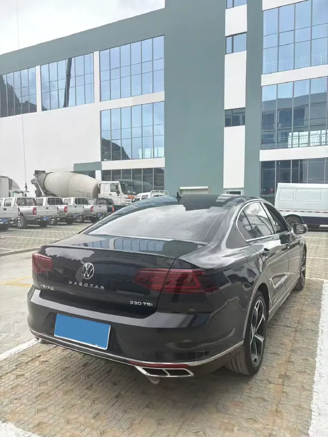 2023 Volkswagen Magotan 2.0T 186HP L4 7DCT,autocango,china used car exporter,china ev exporter,chinese used car exporter,chinese used ev exporter