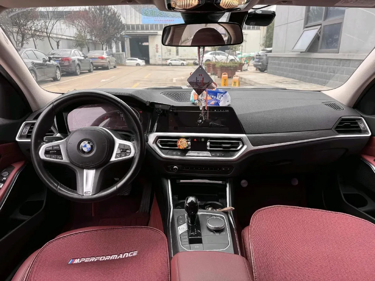 2022 BMW 3 Series 2.0T 184HP L4 8AT,autocango,china used car exporter,china ev exporter,chinese used car exporter,chinese used ev exporter