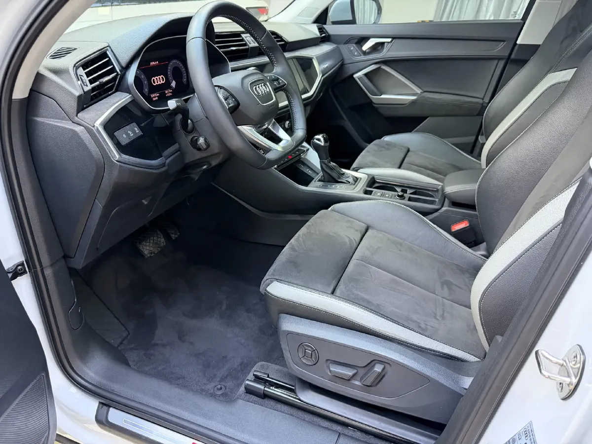 2021 Audi Q3 1.4T 150HP L4 7DCT,autocango,china used car exporter,china ev exporter,chinese used car exporter,chinese used ev exporter