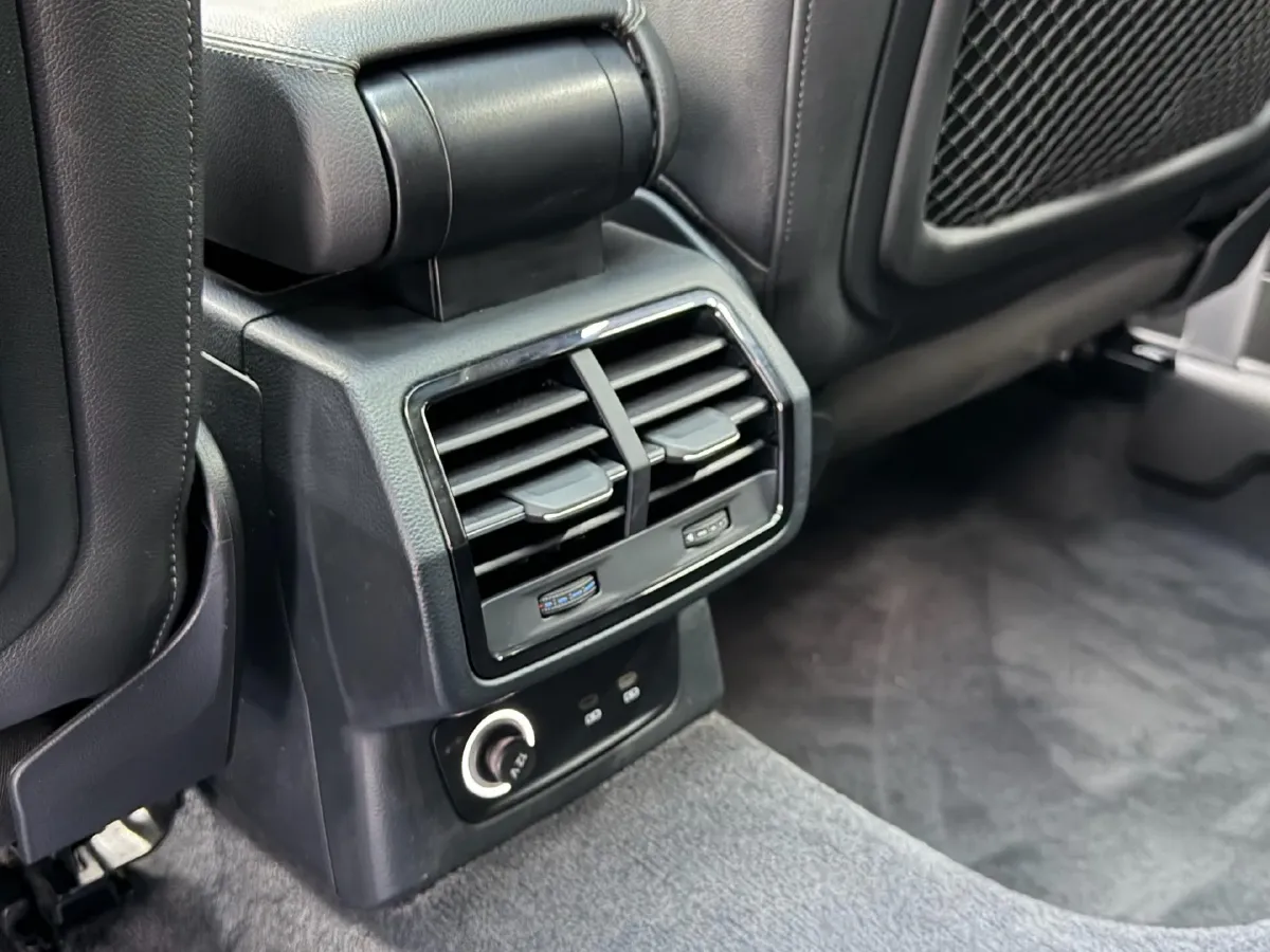 2021 Audi Q3 1.4T 150HP L4 7DCT,autocango,china used car exporter,china ev exporter,chinese used car exporter,chinese used ev exporter