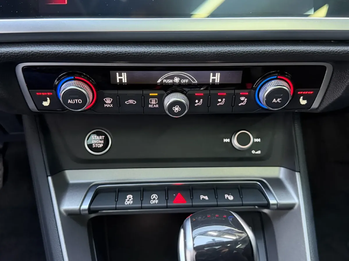 2021 Audi Q3 1.4T 150HP L4 7DCT,autocango,china used car exporter,china ev exporter,chinese used car exporter,chinese used ev exporter