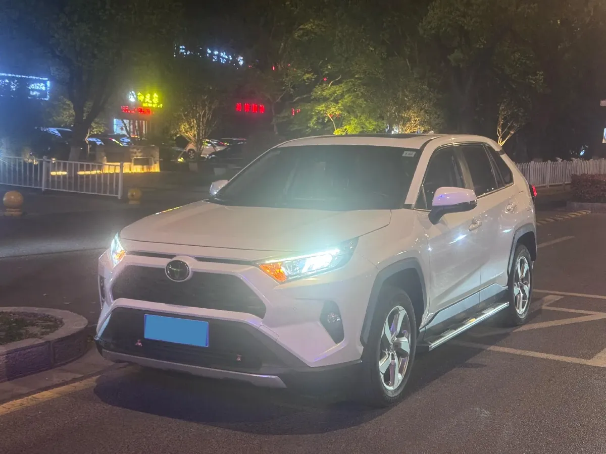 2022 Toyota RAV4 2.0L 171HP L4 CVT,autocango,china used car exporter,china ev exporter,chinese used car exporter,chinese used ev exporter