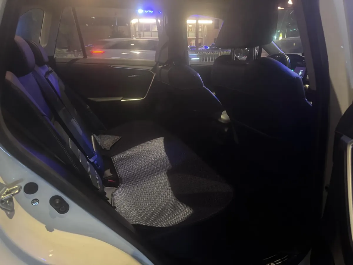 2022 Toyota RAV4 2.0L 171HP L4 CVT,autocango,china used car exporter,china ev exporter,chinese used car exporter,chinese used ev exporter