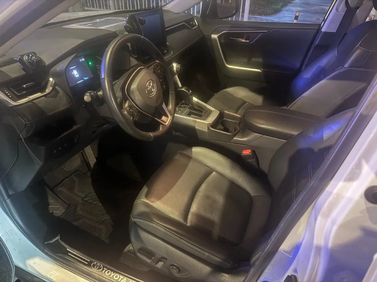 2022 Toyota RAV4 2.0L 171HP L4 CVT,autocango,china used car exporter,china ev exporter,chinese used car exporter,chinese used ev exporter