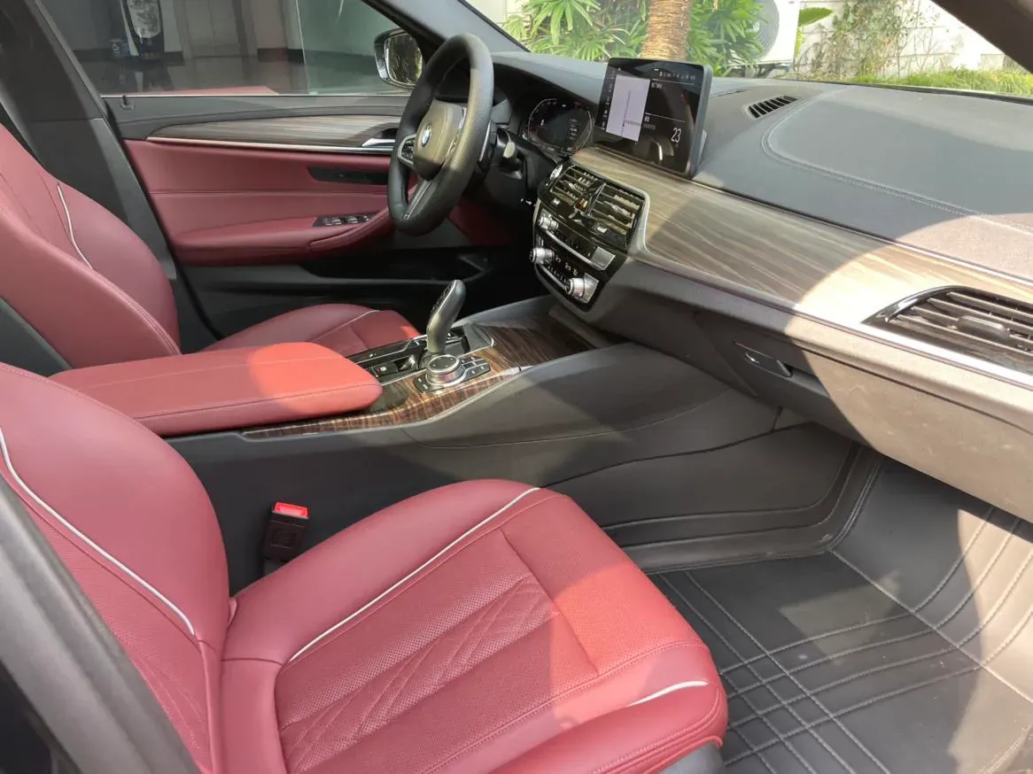 2022 BMW 5 Series 2.0T 245HP L4 8AT,autocango,china used car exporter,china ev exporter,chinese used car exporter,chinese used ev exporter