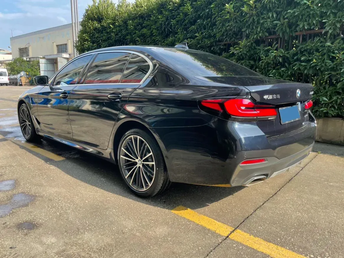 2022 BMW 5 Series 2.0T 245HP L4 8AT,autocango,china used car exporter,china ev exporter,chinese used car exporter,chinese used ev exporter