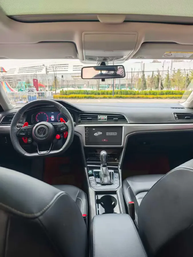 2021 Volkswagen T-Roc 1.4T 150HP L4 7DCT,autocango,china used car exporter,china ev exporter,chinese used car exporter,chinese used ev exporter