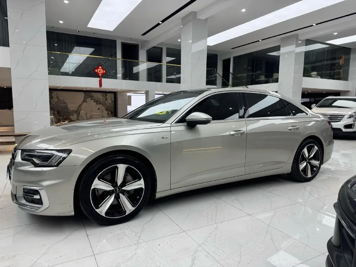 2020 Audi A6L 2.0T 224HP L4 7DCT,autocango,china used car exporter,china ev exporter,chinese used car exporter,chinese used ev exporter
