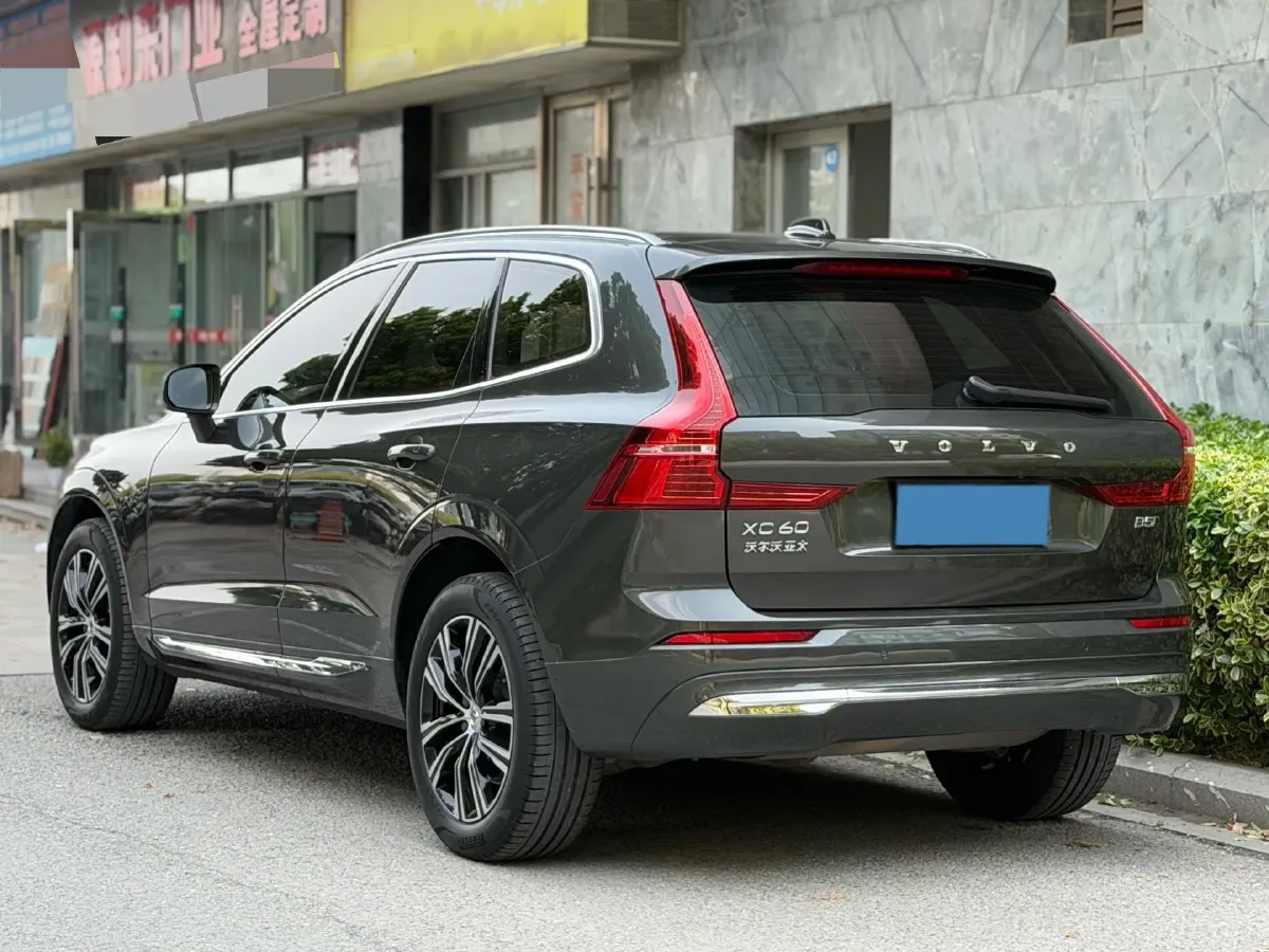 2022 Volvo XC60 2.0T 250HP L4 8AT,autocango,china used car exporter,china ev exporter,chinese used car exporter,chinese used ev exporter