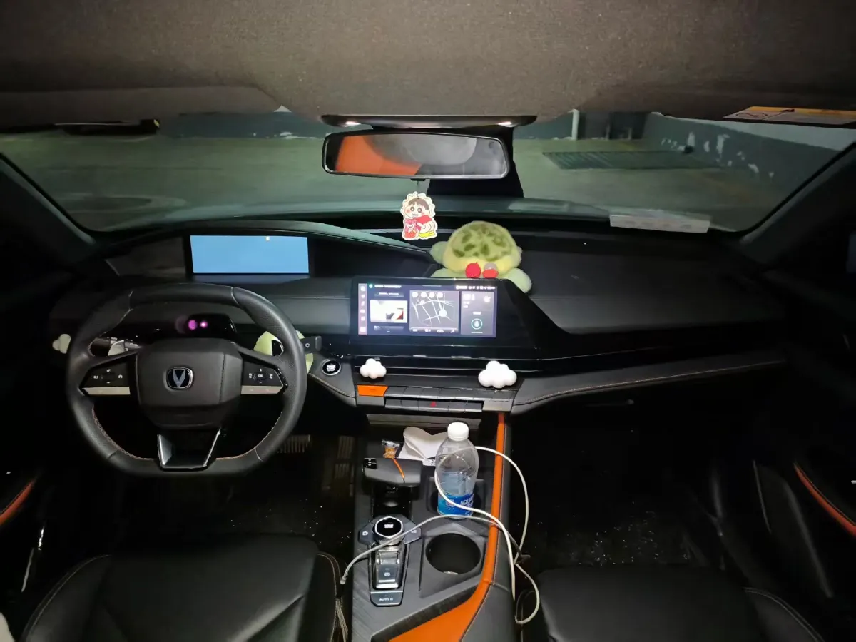 2022 ChangAn UNI-V 1.5T 188HP L4 7DCT,autocango,china used car exporter,china ev exporter,chinese used car exporter,chinese used ev exporter