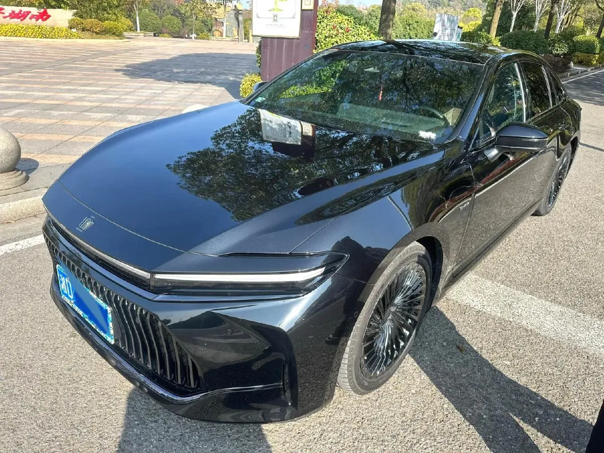 2024 Toyota Crown 2.5L 185HP L4 E-CVT Hybrid,autocango,china used car exporter,china ev exporter,chinese used car exporter,chinese used ev exporter