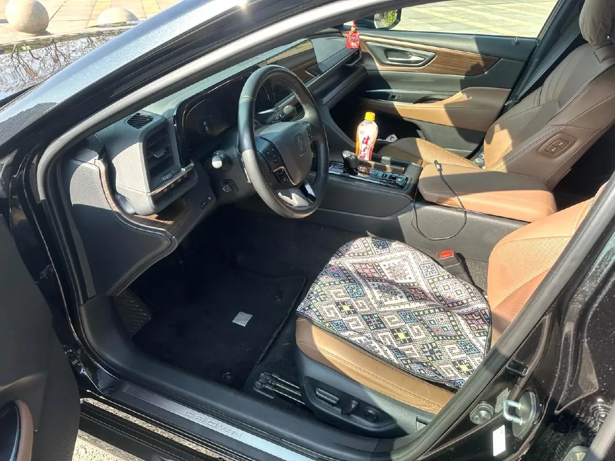 2024 Toyota Crown 2.5L 185HP L4 E-CVT Hybrid,autocango,china used car exporter,china ev exporter,chinese used car exporter,chinese used ev exporter