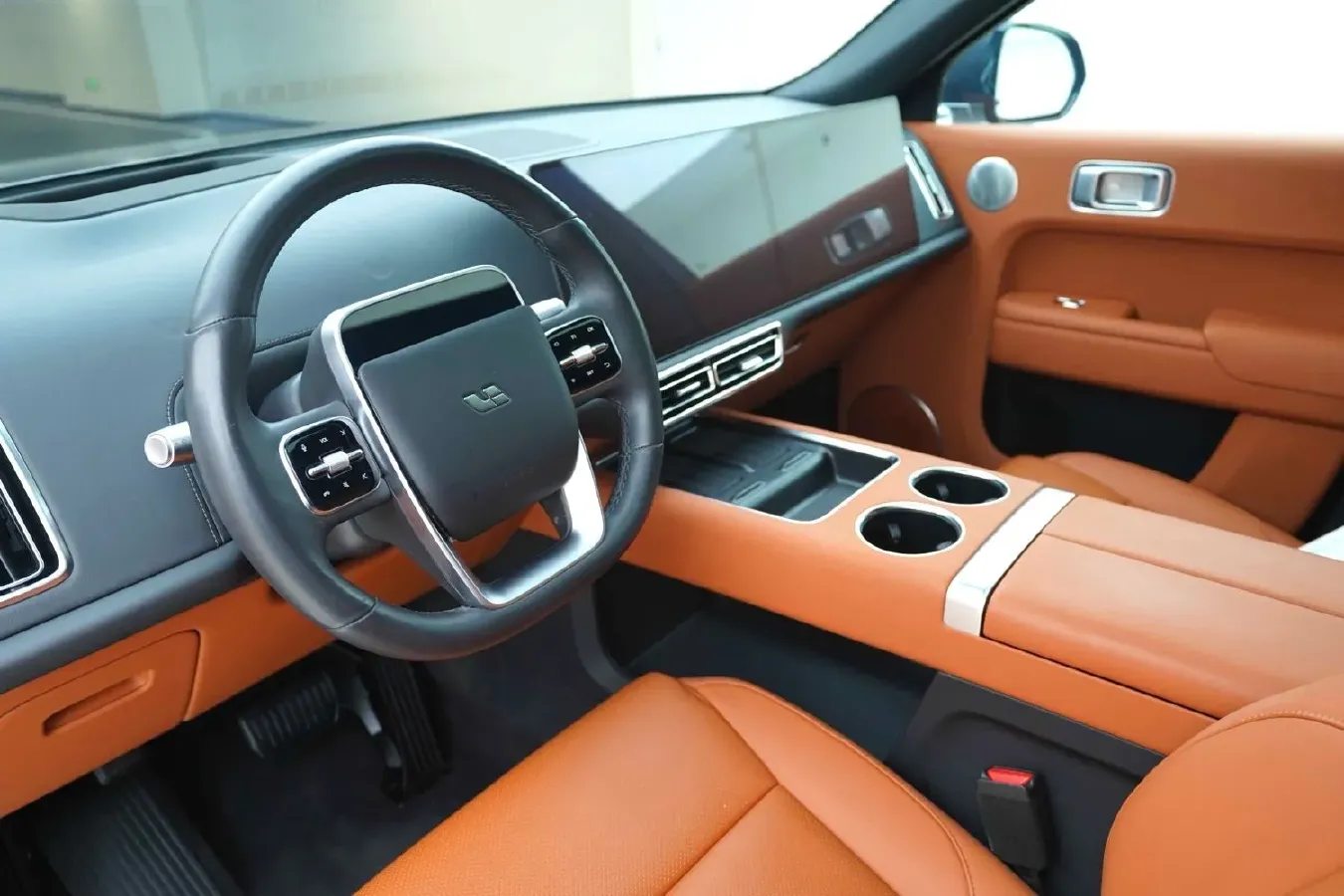 2023 Li L9 Range Extended 154HP REEV 42.6KWH,autocango,china used car exporter,china ev exporter,chinese used car exporter,chinese used ev exporter