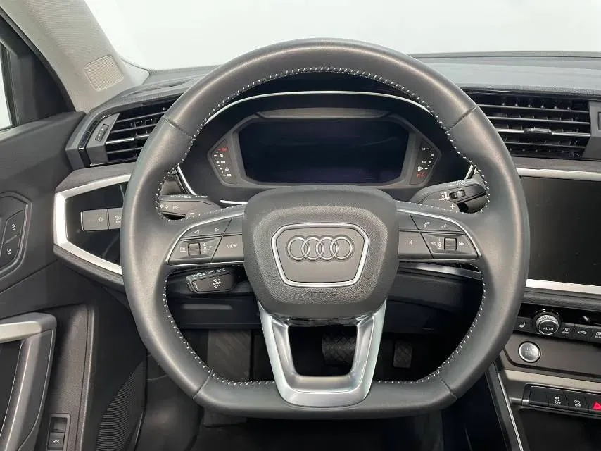 2022 Audi Q3 1.4T 150HP L4 7DCT,autocango,china used car exporter,china ev exporter,chinese used car exporter,chinese used ev exporter