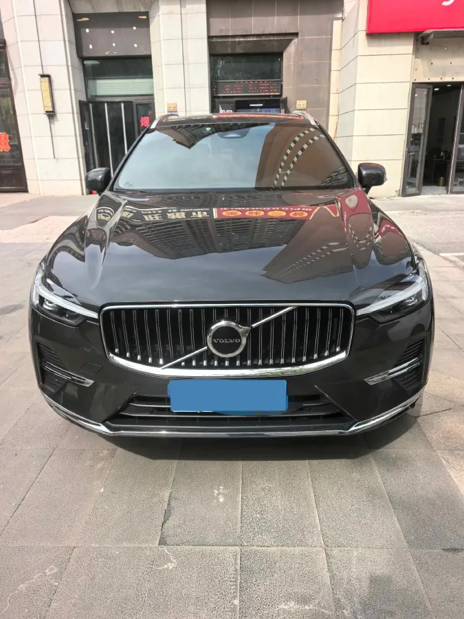 2022 Volvo XC60 2.0T 250HP L4 8AT,autocango,china used car exporter,china ev exporter,chinese used car exporter,chinese used ev exporter