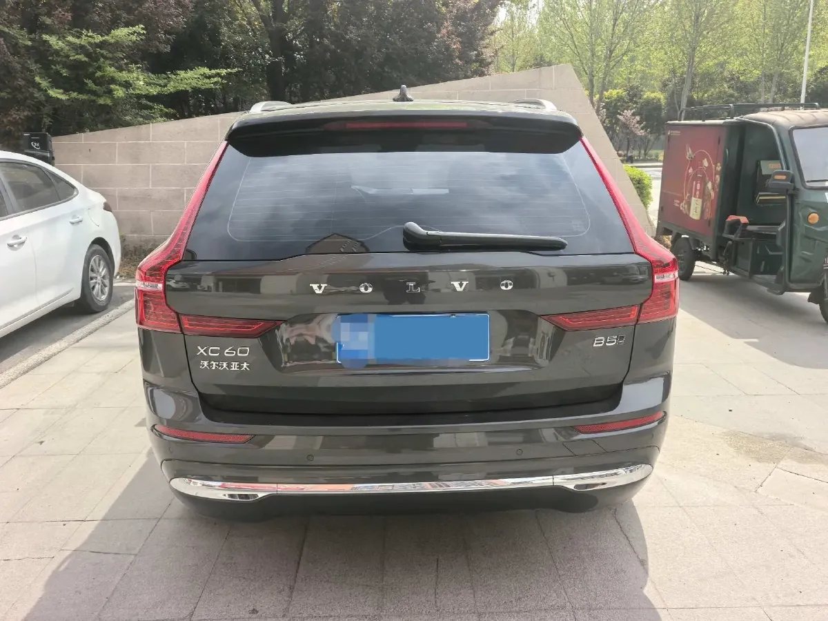 2022 Volvo XC60 2.0T 250HP L4 8AT,autocango,china used car exporter,china ev exporter,chinese used car exporter,chinese used ev exporter
