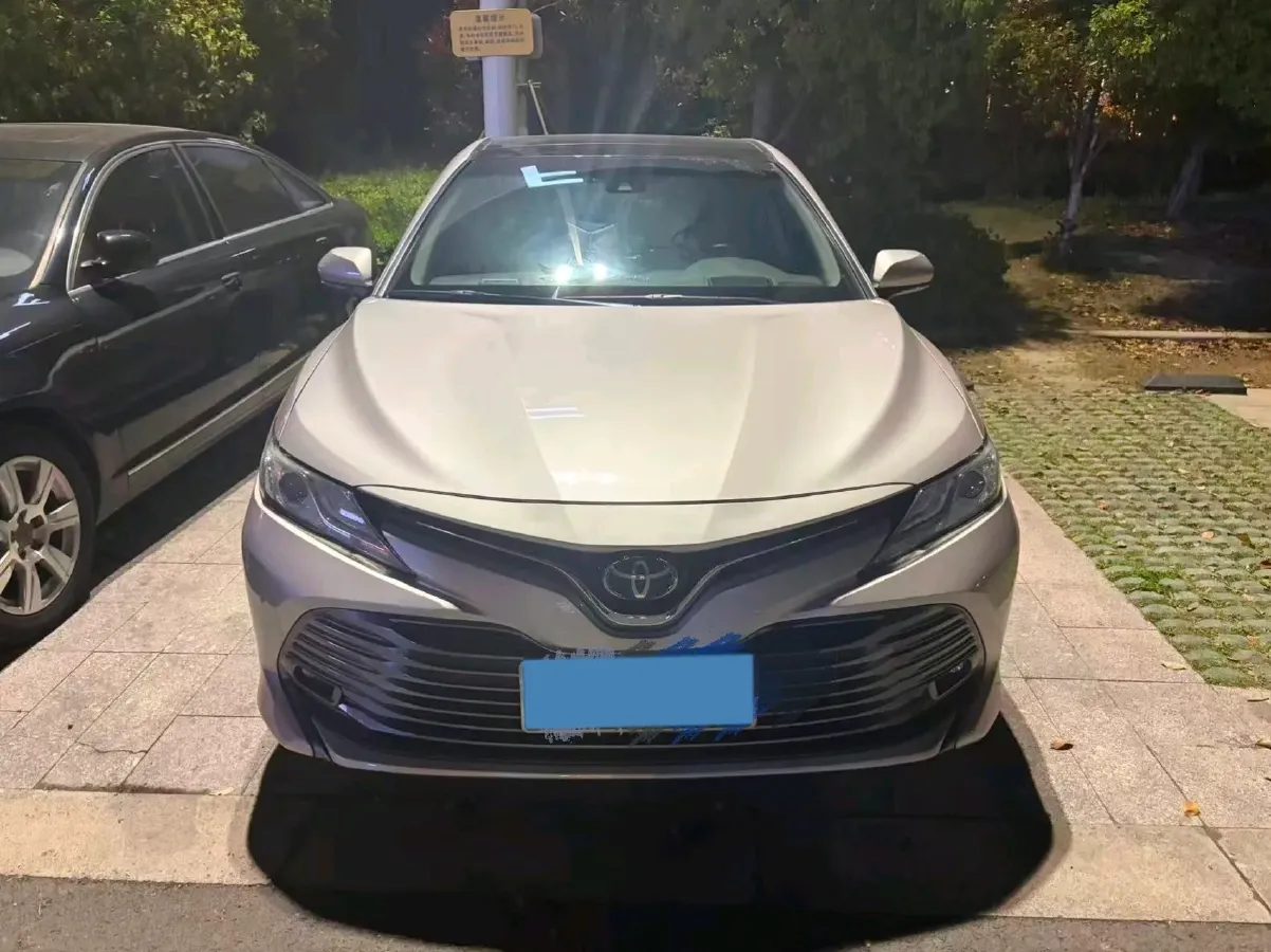 2019 Toyota Camry 2.5L 209HP L4 8AT,autocango,china used car exporter,china ev exporter,chinese used car exporter,chinese used ev exporter
