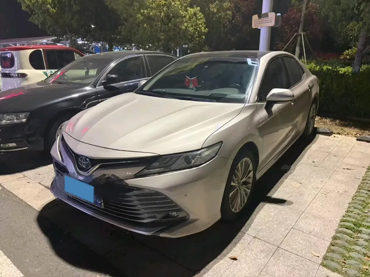 2019 Toyota Camry 2.5L 209HP L4 8AT,autocango,china used car exporter,china ev exporter,chinese used car exporter,chinese used ev exporter
