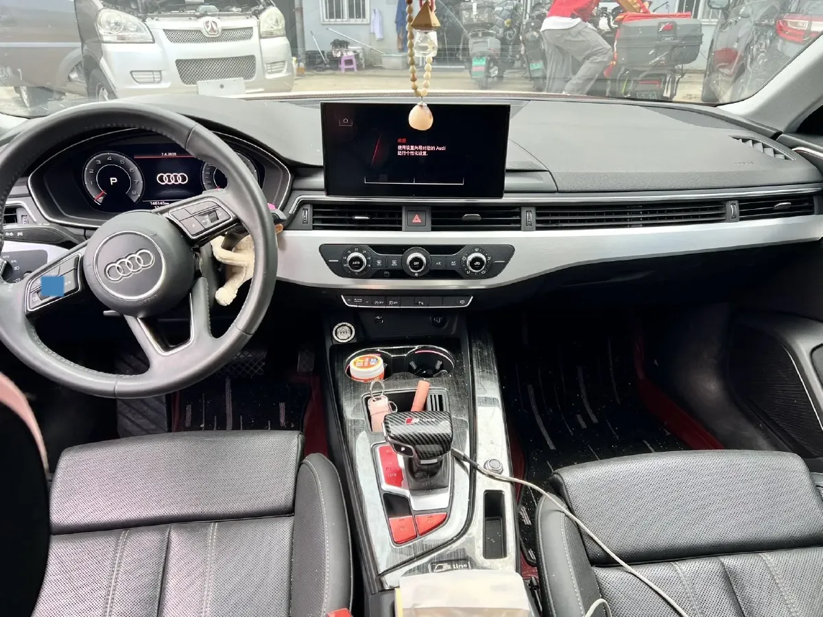 2020 Audi A4L 2.0T 190HP L4 7DCT,autocango,china used car exporter,china ev exporter,chinese used car exporter,chinese used ev exporter