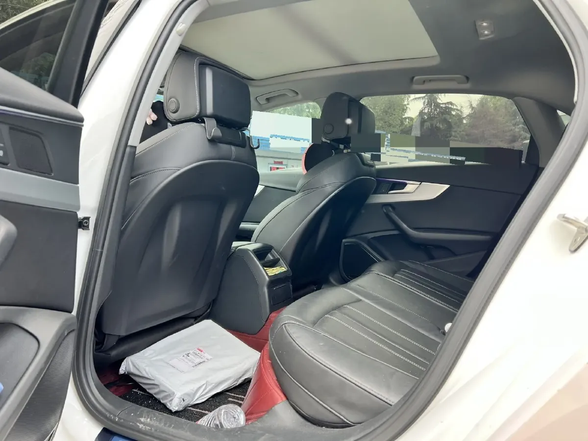 2020 Audi A4L 2.0T 190HP L4 7DCT,autocango,china used car exporter,china ev exporter,chinese used car exporter,chinese used ev exporter