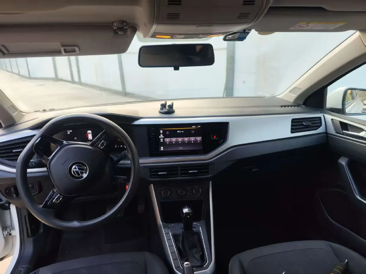 2023 Volkswagen Polo 1.5L 113HP L4 6AT,autocango,china used car exporter,china ev exporter,chinese used car exporter,chinese used ev exporter