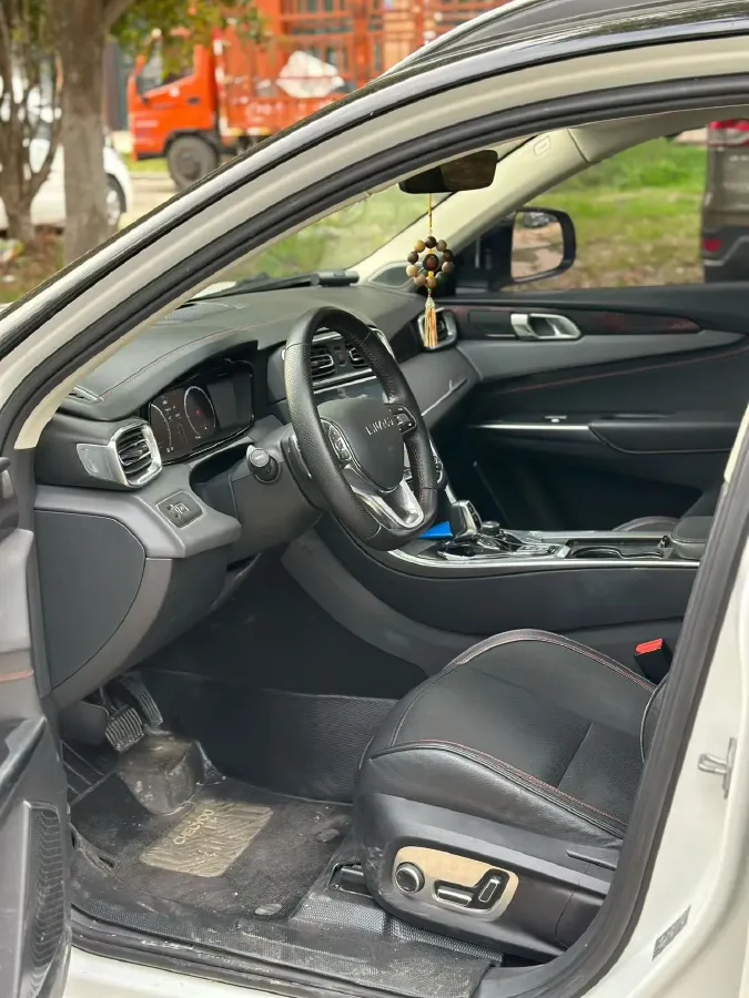 2017 Foton Sauvana 2.0T 218HP L4 6AT,autocango,china used car exporter,china ev exporter,chinese used car exporter,chinese used ev exporter