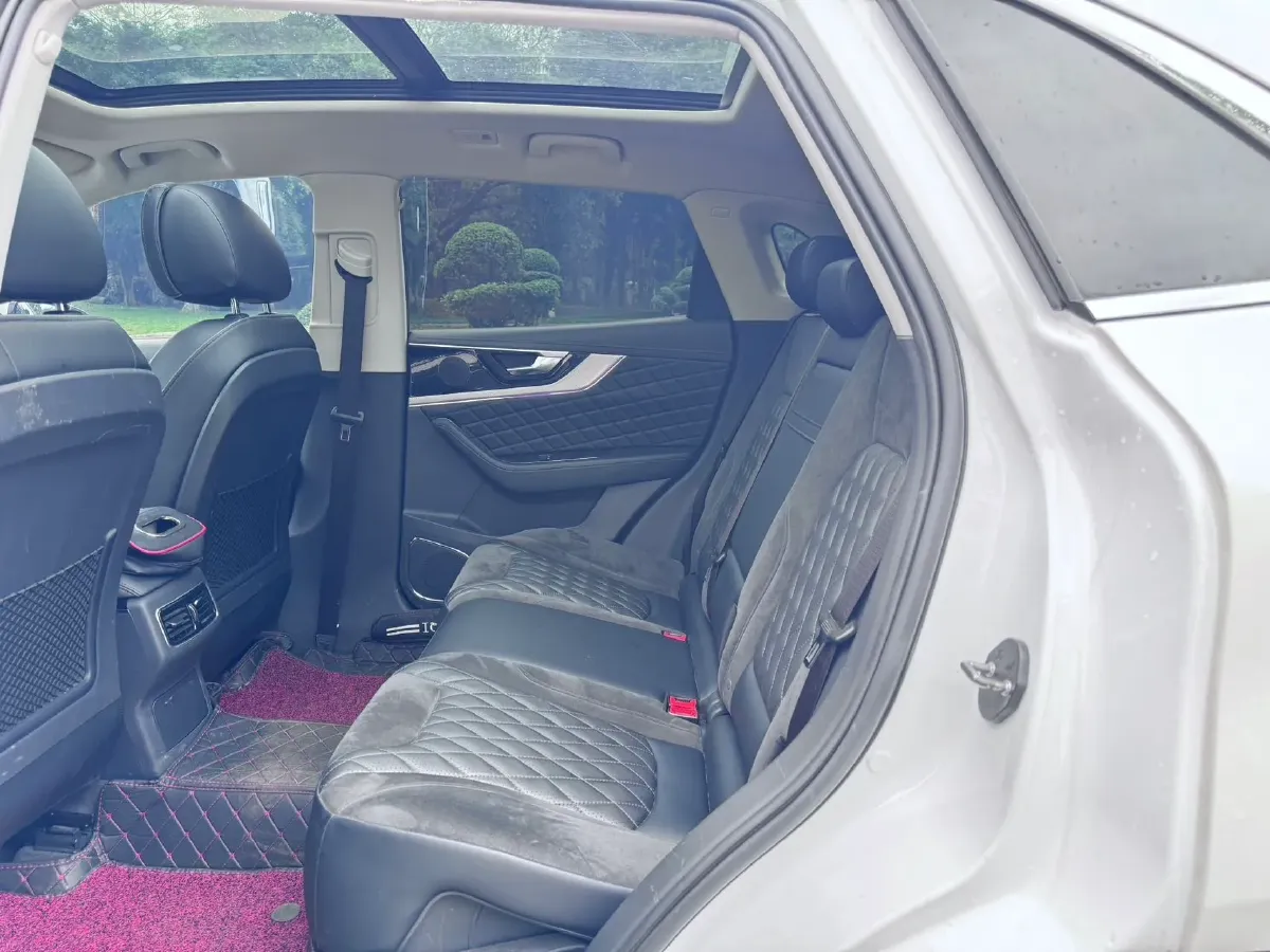 2019 HongQi HS5 2.0T 224HP L4 6AT,autocango,china used car exporter,china ev exporter,chinese used car exporter,chinese used ev exporter