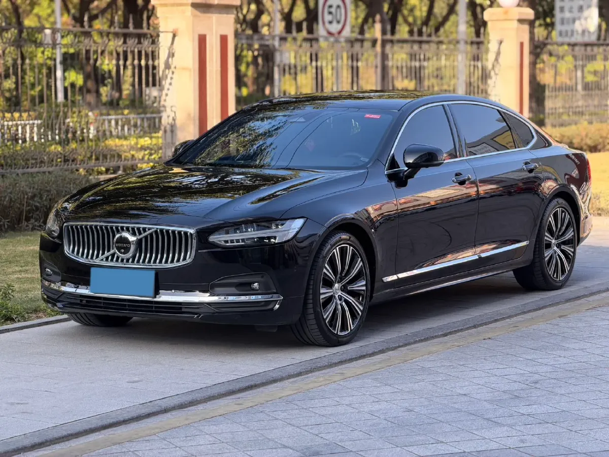 2023 Volvo S90 2.0T 250HP L4 8AT,autocango,china used car exporter,china ev exporter,chinese used car exporter,chinese used ev exporter