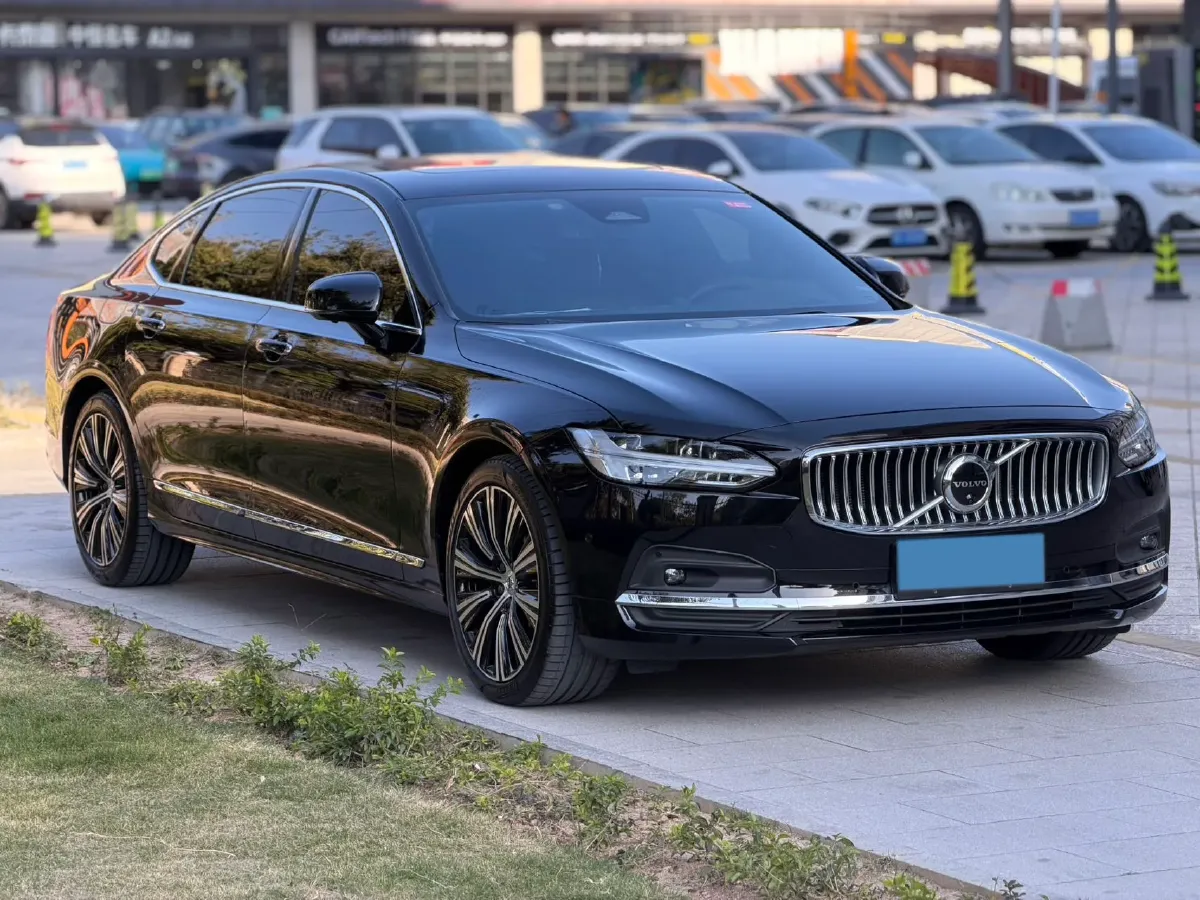 2023 Volvo S90 2.0T 250HP L4 8AT,autocango,china used car exporter,china ev exporter,chinese used car exporter,chinese used ev exporter
