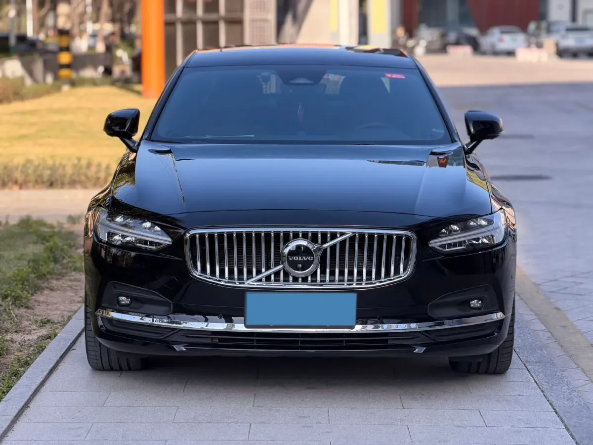 2023 Volvo S90 2.0T 250HP L4 8AT,autocango,china used car exporter,china ev exporter,chinese used car exporter,chinese used ev exporter