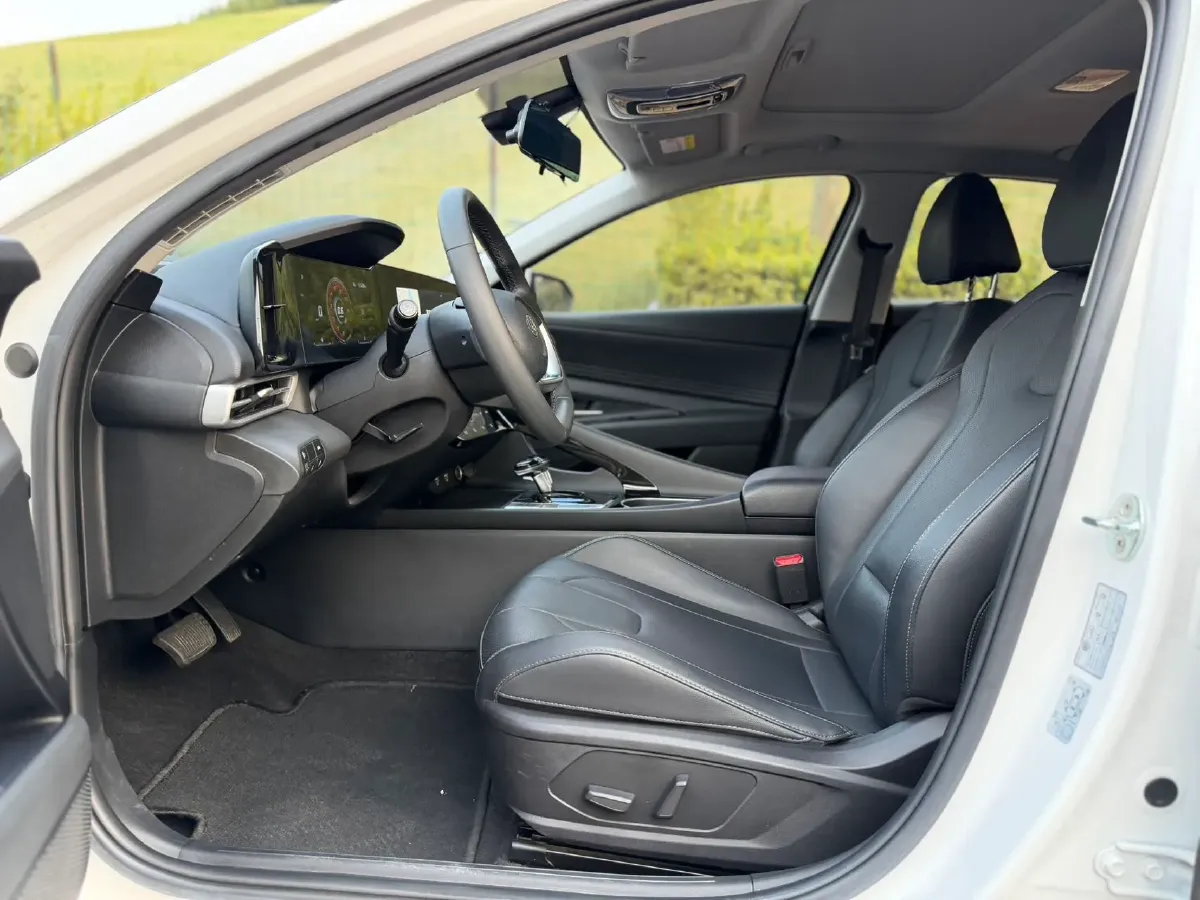 2021 Hyundai Elantra 1.5L 115HP L4 CVT,autocango,china used car exporter,china ev exporter,chinese used car exporter,chinese used ev exporter