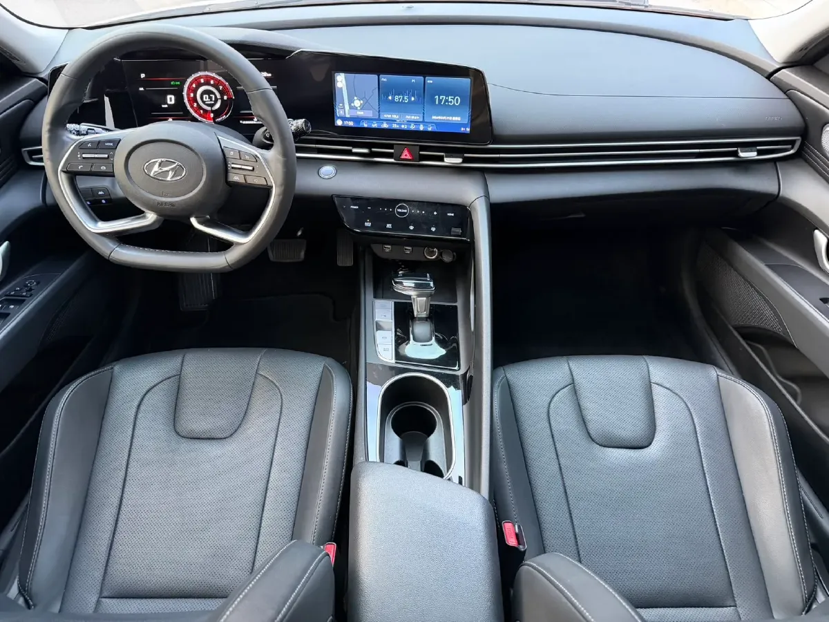 2021 Hyundai Elantra 1.5L 115HP L4 CVT,autocango,china used car exporter,china ev exporter,chinese used car exporter,chinese used ev exporter