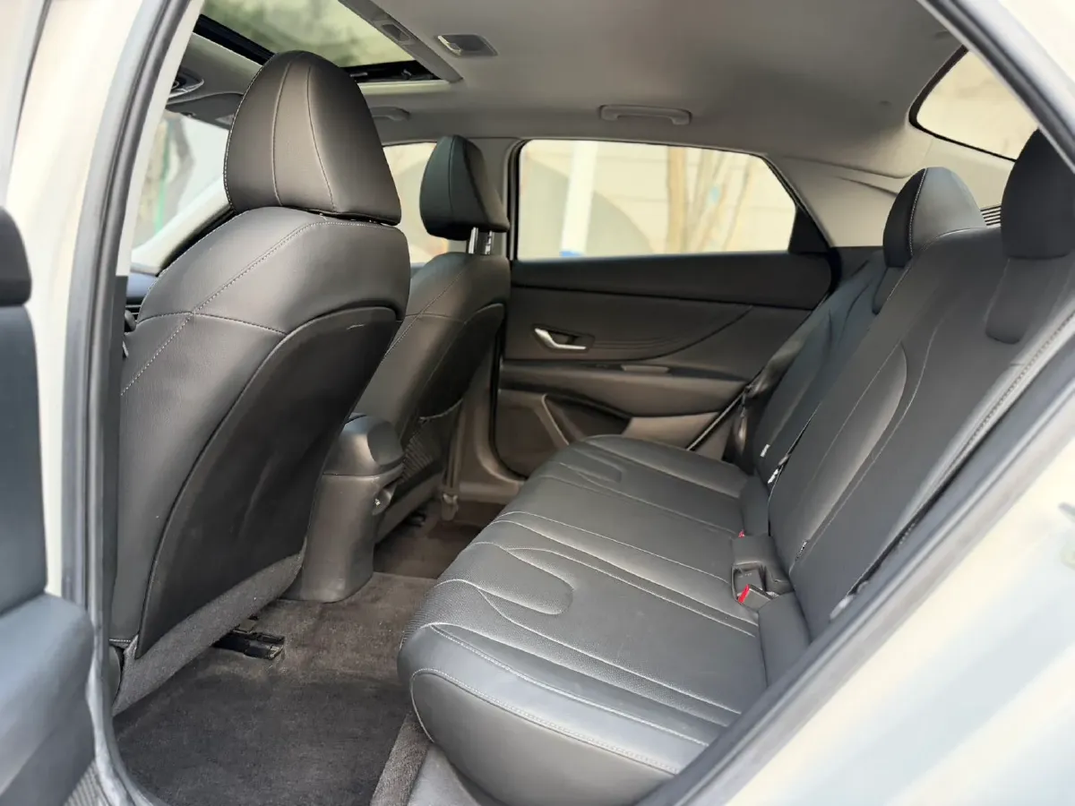 2021 Hyundai Elantra 1.5L 115HP L4 CVT,autocango,china used car exporter,china ev exporter,chinese used car exporter,chinese used ev exporter