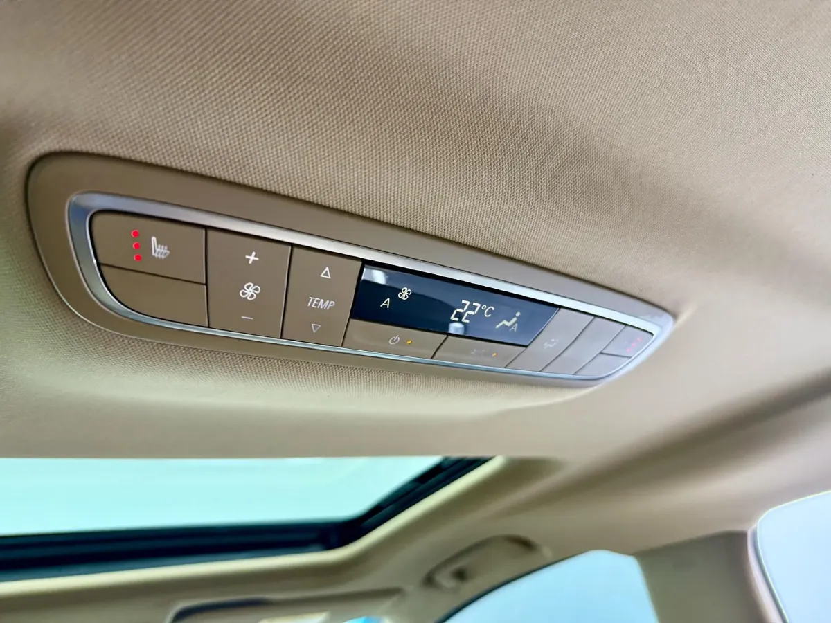 2021 Buick GL8 2.0T 237HP L4 9AT,autocango,china used car exporter,china ev exporter,chinese used car exporter,chinese used ev exporter