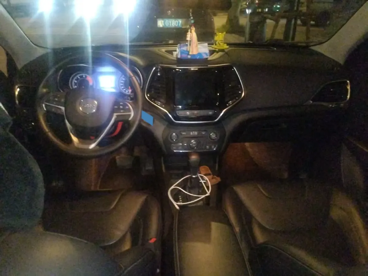 2020 Jeep Cherokee 2.0T 234HP L4 9AT,autocango,china used car exporter,china ev exporter,chinese used car exporter,chinese used ev exporter