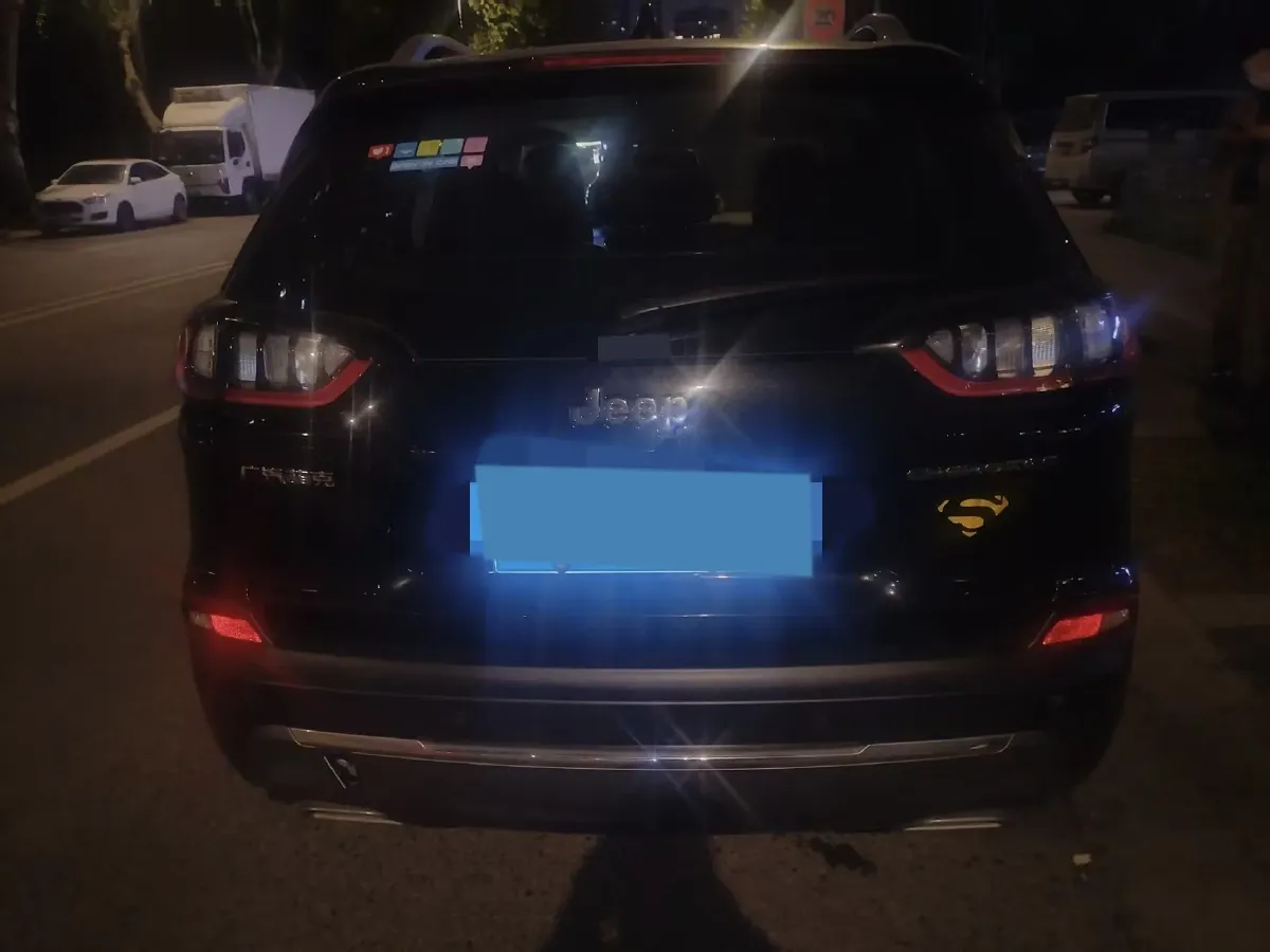 2020 Jeep Cherokee 2.0T 234HP L4 9AT,autocango,china used car exporter,china ev exporter,chinese used car exporter,chinese used ev exporter