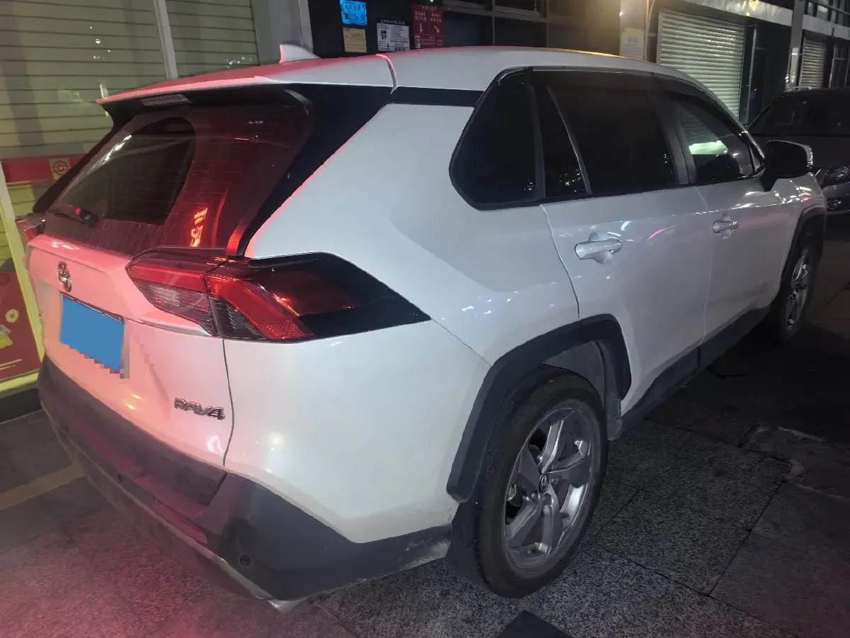 2022 Toyota RAV4 2.0L 171HP L4 CVT,autocango,china used car exporter,china ev exporter,chinese used car exporter,chinese used ev exporter