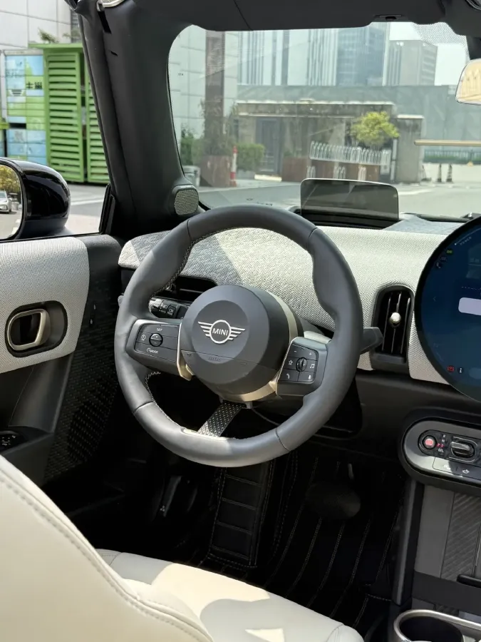 2025 MINI MINI 2.0T 204HP L4 7DCT,autocango,china used car exporter,china ev exporter,chinese used car exporter,chinese used ev exporter