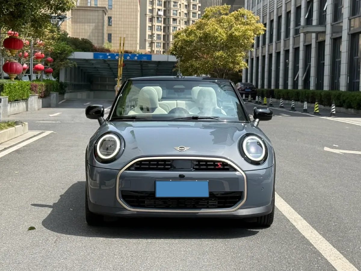 2025 MINI MINI 2.0T 204HP L4 7DCT,autocango,china used car exporter,china ev exporter,chinese used car exporter,chinese used ev exporter