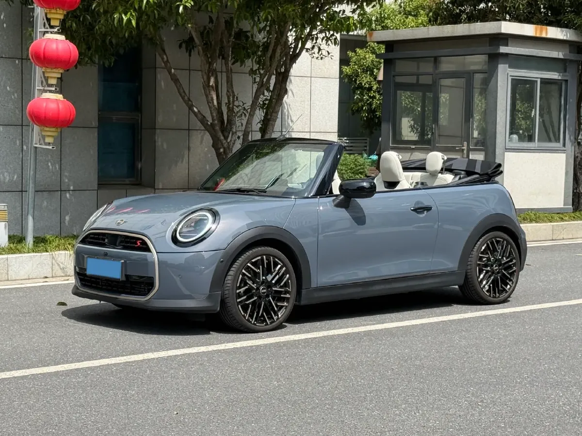 2025 MINI MINI 2.0T 204HP L4 7DCT,autocango,china used car exporter,china ev exporter,chinese used car exporter,chinese used ev exporter