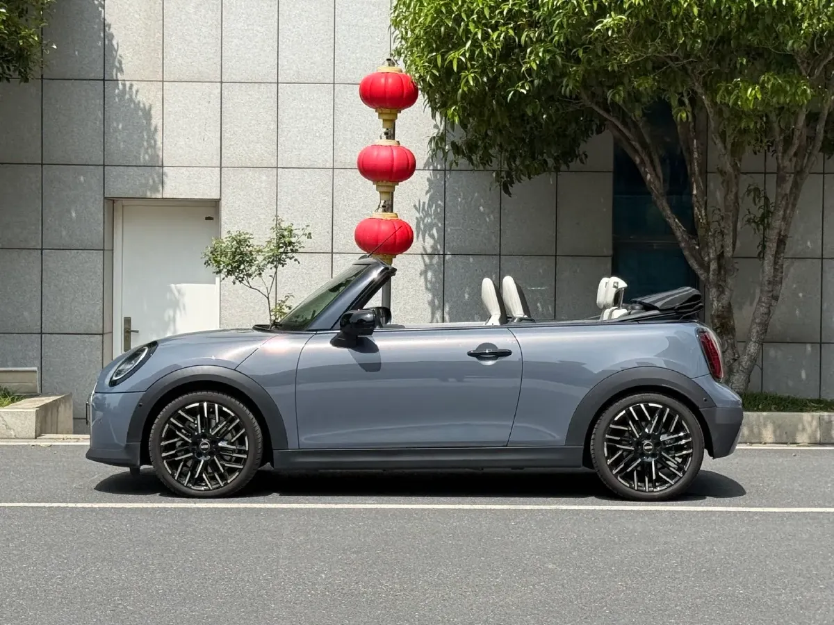 2025 MINI MINI 2.0T 204HP L4 7DCT,autocango,china used car exporter,china ev exporter,chinese used car exporter,chinese used ev exporter