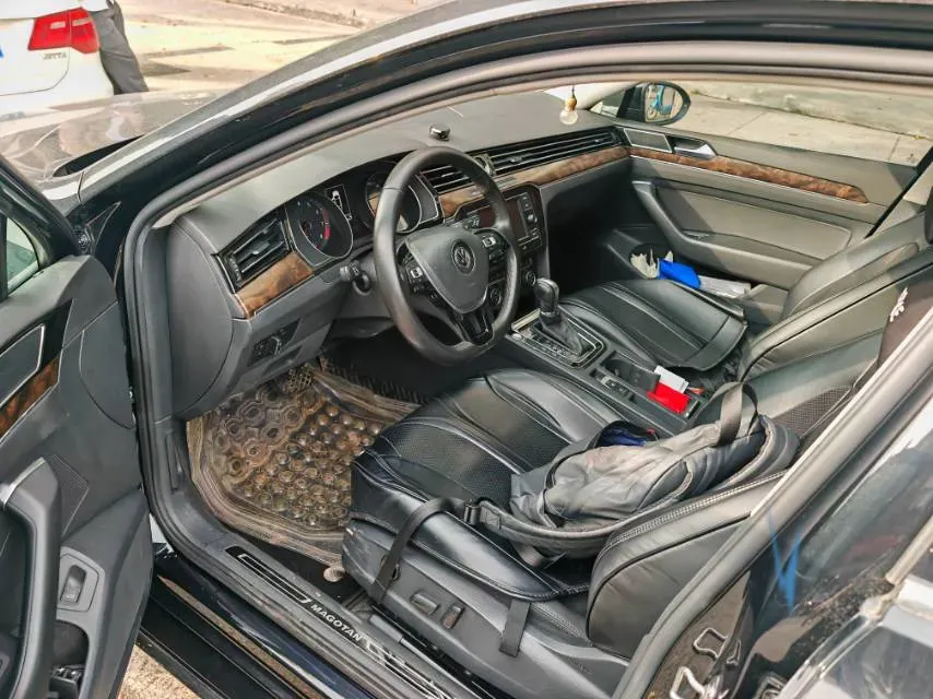 2018 Volkswagen Magotan 1.8T 180HP L4 7DCT,autocango,china used car exporter,china ev exporter,chinese used car exporter,chinese used ev exporter