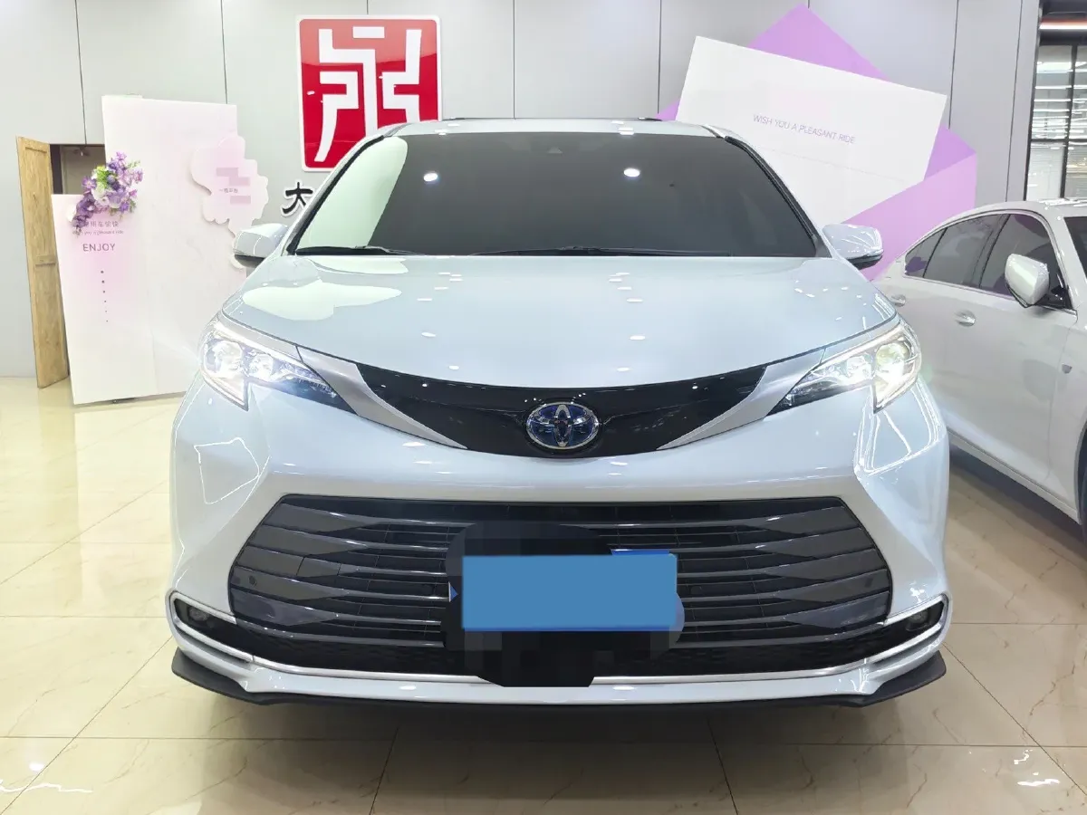 2021 Toyota Sienna 2.5L 192HP L4 E-CVT Hybrid,autocango,china used car exporter,china ev exporter,chinese used car exporter,chinese used ev exporter