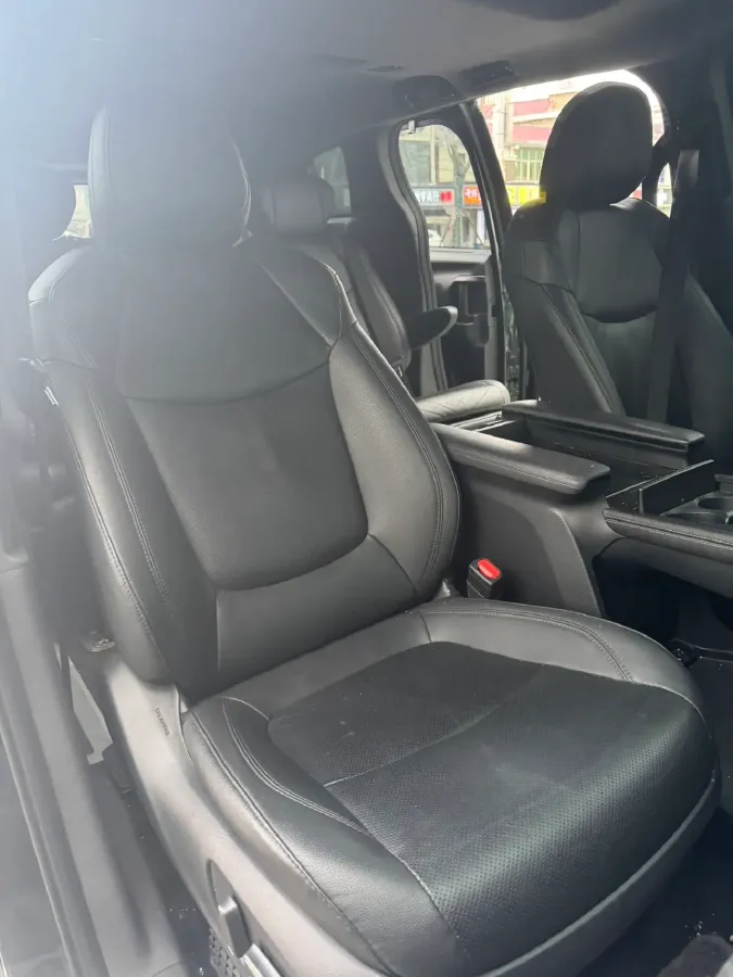 2023 Toyota Sienna 2.5L 189HP L4 E-CVT Hybrid,autocango,china used car exporter,china ev exporter,chinese used car exporter,chinese used ev exporter