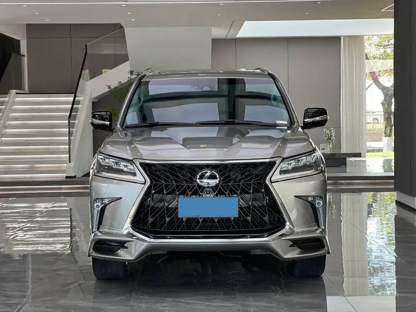 2017 Lexus LX 5.7L 367HP V8 8AT,autocango,china used car exporter,china ev exporter,chinese used car exporter,chinese used ev exporter