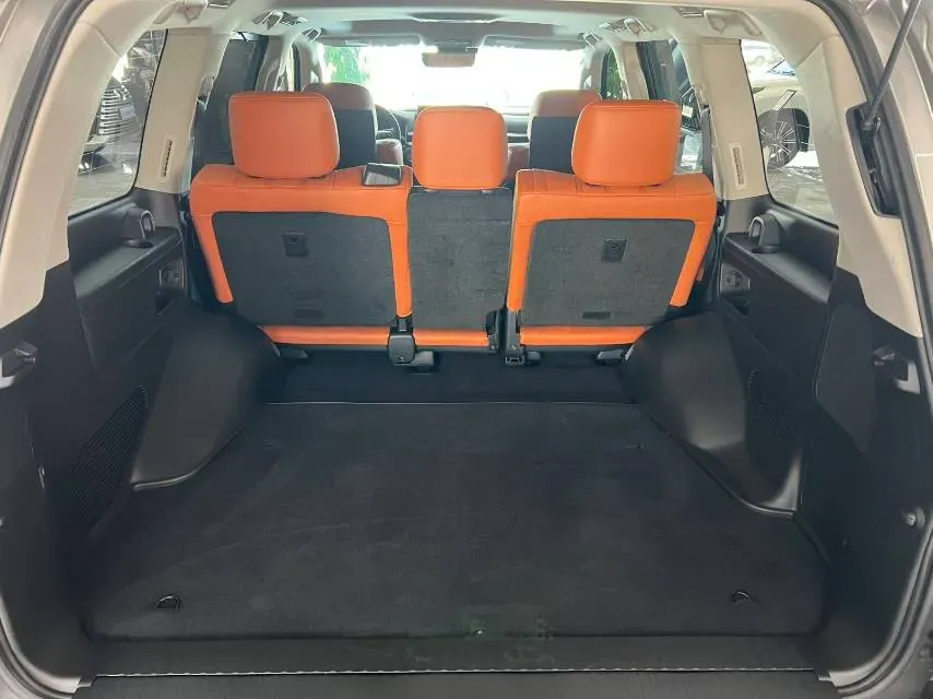 2017 Lexus LX 5.7L 367HP V8 8AT,autocango,china used car exporter,china ev exporter,chinese used car exporter,chinese used ev exporter